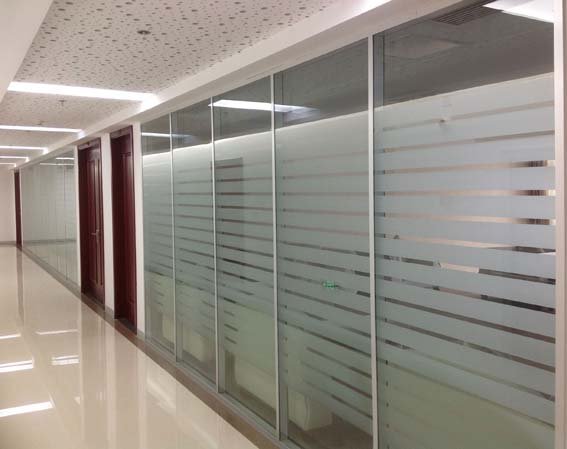 �p������